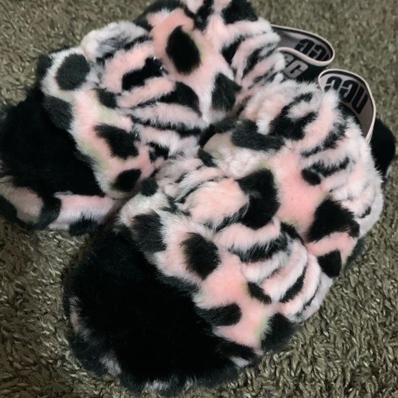 Ugg slides don’t fit me no box - Picture 4 of 6